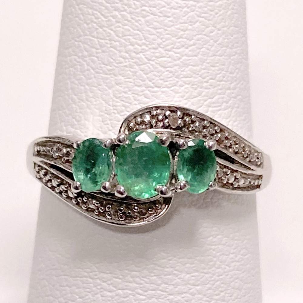 STERLING SILVER Faux Emerald Ring 925 Size 6.75 to 7